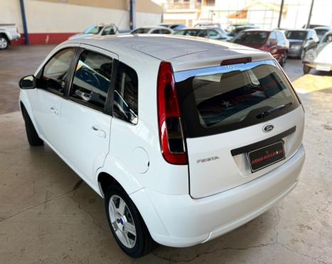 FORD Fiesta Hatch 1.0 4P, Foto 4