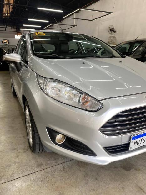 FORD Fiesta Hatch 1.6 16V 4P FLEX SEL POWERSHIFT AUTOM�TICO, Foto 5