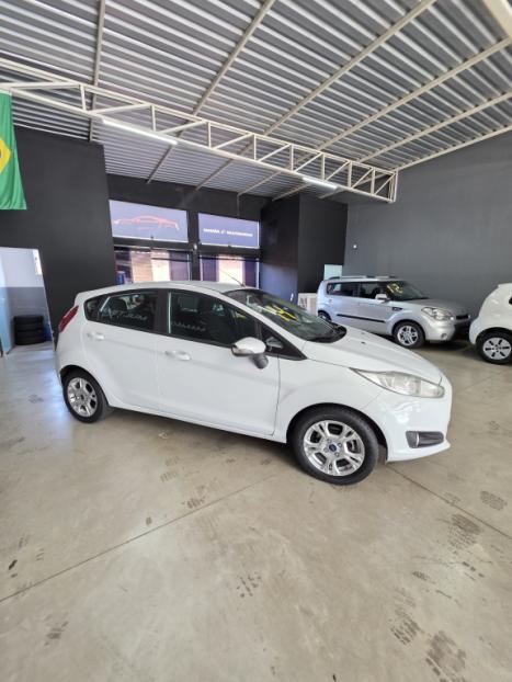 FORD Fiesta Hatch 1.5 16V 4P SE FLEX, Foto 2