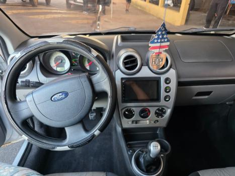 FORD Fiesta Hatch 1.6 4P, Foto 9
