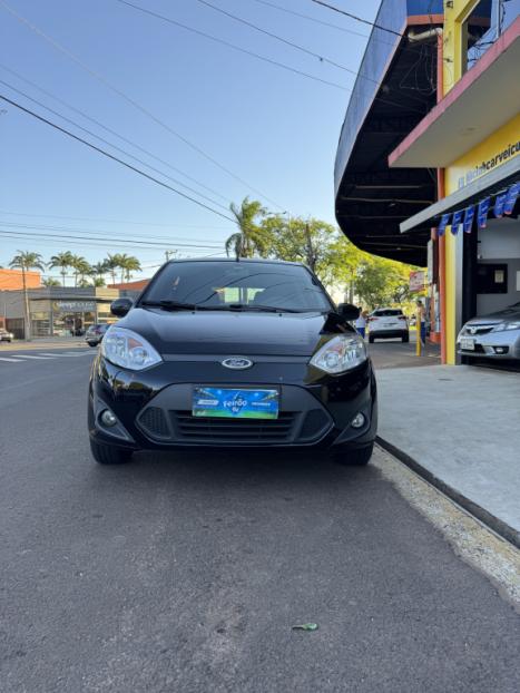 FORD Fiesta Hatch 1.6 4P FLEX, Foto 2