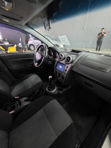 FORD Fiesta Sedan 1.6 4P FLEX, Foto 6