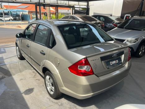 FORD Fiesta Sedan 1.6 4P ROCAM FLEX, Foto 4