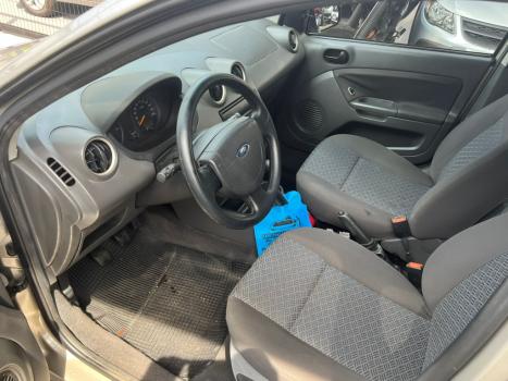 FORD Fiesta Sedan 1.6 4P ROCAM FLEX, Foto 8