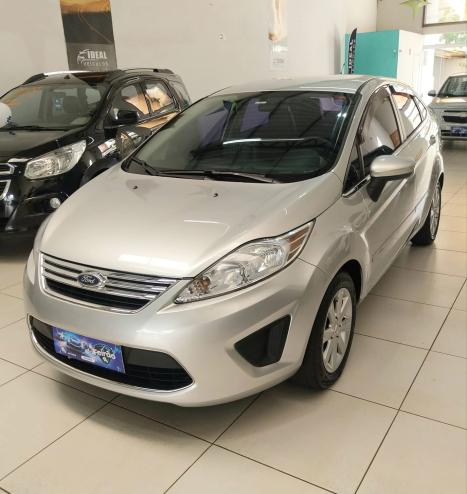 FORD Fiesta Sedan , Foto 10