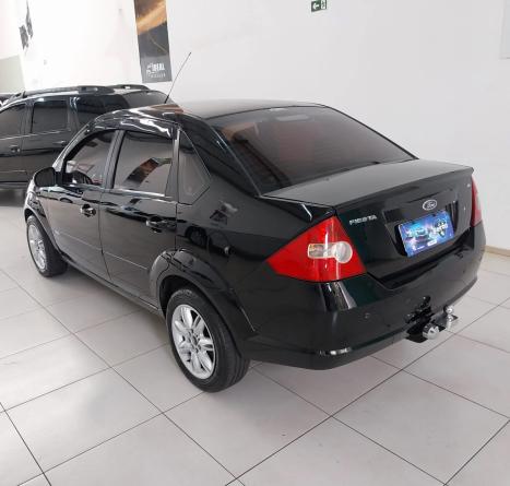 FORD Fiesta Sedan , Foto 13