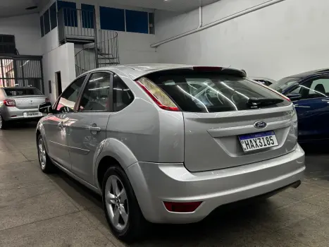FORD Focus Hatch 1.6 4P FLEX GL, Foto 6 FORD Focus Hatch 1.6 4P FLEX GL, Foto 6