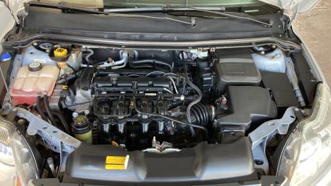 FORD Focus Hatch 1.6 4P FLEX GL, Foto 8 FORD Focus Hatch 1.6 4P FLEX GL, Foto 8
