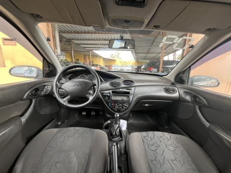 FORD Focus Hatch 1.6 4P, Foto 5 FORD Focus Hatch 1.6 4P, Foto 5