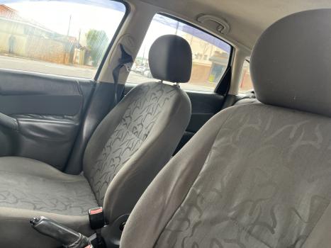 FORD Focus Hatch 1.6 4P, Foto 6 FORD Focus Hatch 1.6 4P, Foto 6