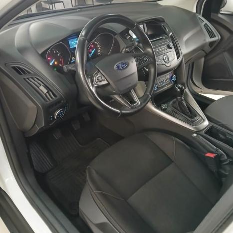 FORD Focus Hatch 1.6 16V 4P SE FLEX, Foto 6