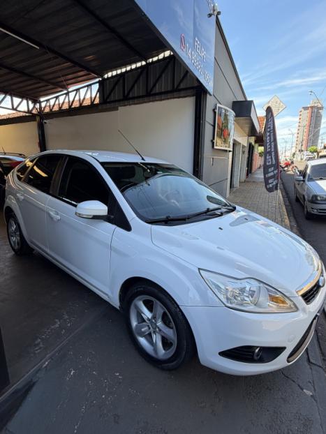 FORD Focus Hatch 1.6 16V 4P SE FLEX, Foto 3