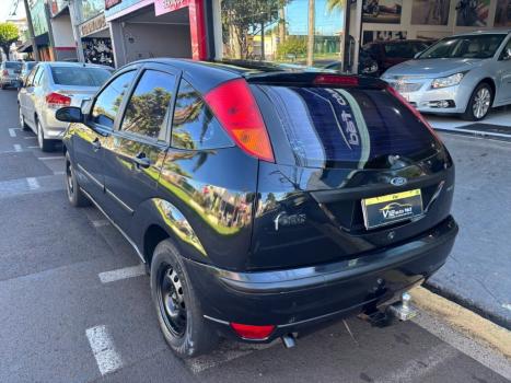 FORD Focus Hatch 1.6 4P FLEX GL, Foto 6