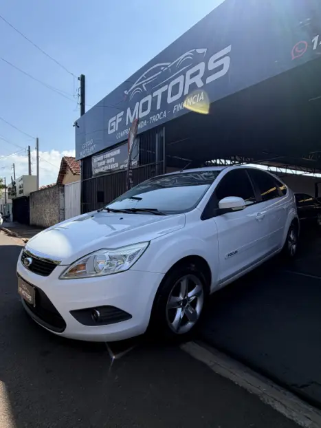 FORD Focus Hatch 1.6 4P FLEX GL, Foto 3
