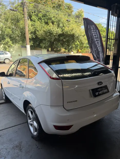 FORD Focus Hatch 1.6 4P FLEX GL, Foto 9