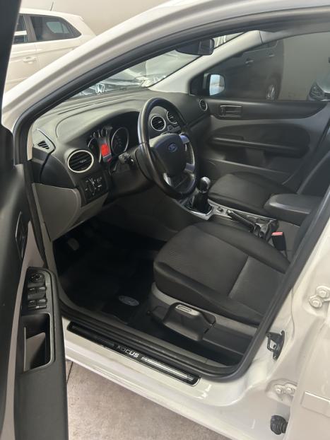 FORD Focus Hatch 1.6 4P, Foto 5