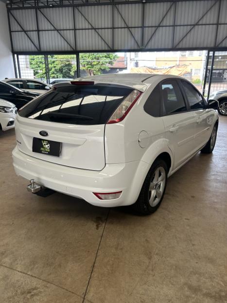 FORD Focus Hatch 1.6 4P, Foto 11