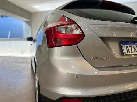 FORD Focus Hatch 1.6 16V 4P FLEX S, Foto 5