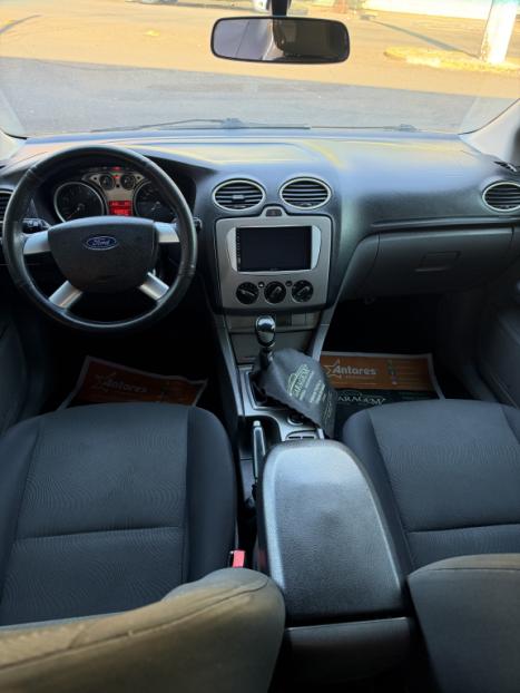FORD Focus Hatch 1.6 16V 4P FLEX S, Foto 8
