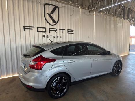FORD Focus Hatch 1.6 16V 4P FLEX SE POWERSHIFT AUTOM�TICO, Foto 3