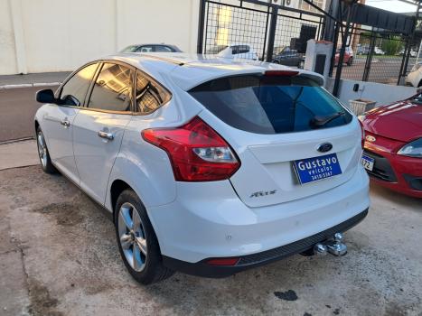 FORD Focus Hatch 1.6 16V 4P SE FLEX, Foto 4