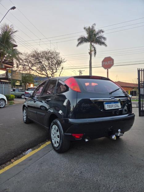 FORD Focus Hatch 1.6 16V 4P FLEX GL, Foto 8