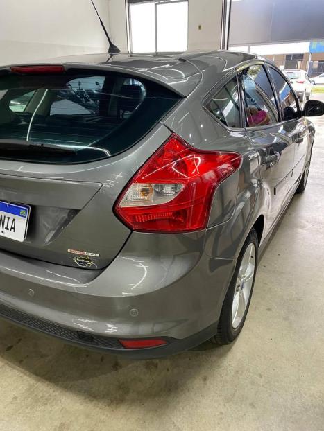 FORD Focus Hatch 1.6 16V 4P FLEX SE POWERSHIFT AUTOMÁTICO, Foto 12