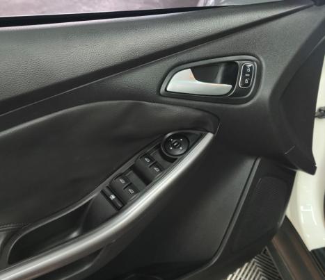 FORD Focus Hatch 1.6 16V 4P SE PLUS FLEX, Foto 9