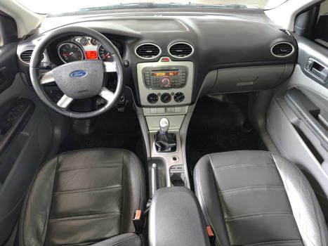 FORD Focus Hatch 1.8 16V 4P GLX, Foto 15