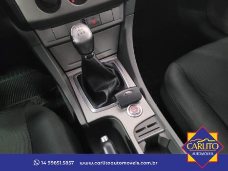 FORD Focus Hatch 2.0 16V 4P GLX FLEX, Foto 7