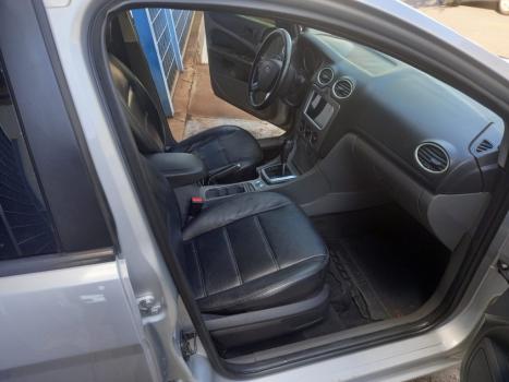 FORD Focus Hatch 2.0 16V 4P FLEX AUTOM�TICO, Foto 9