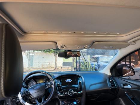 FORD Focus Hatch 2.0 16V 4P FLEX TITANIUM POWERSHIFT AUTOM�TICO, Foto 8