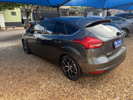 FORD Focus Hatch 2.0 16V 4P FLEX TITANIUM POWERSHIFT AUTOM�TICO, Foto 11