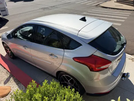 FORD Focus Hatch 2.0 16V 4P FLEX TITANIUM AUTOM�TICO, Foto 6
