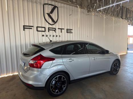 FORD Focus Hatch 2.0 16V 4P FLEX TITANIUM AUTOM�TICO, Foto 3