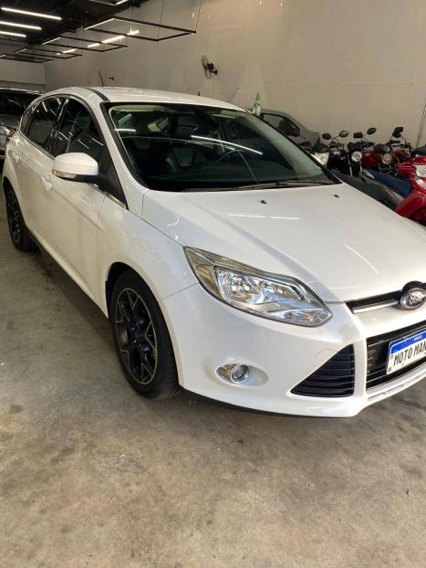 FORD Focus Hatch 2.0 16V 4P TITANIUM PLUS FLEX, Foto 2