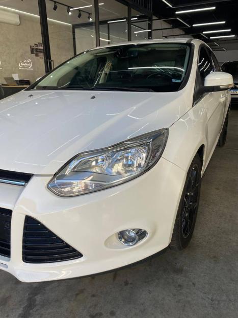 FORD Focus Hatch 2.0 16V 4P TITANIUM PLUS FLEX, Foto 5