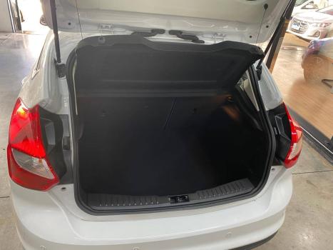 FORD Focus Hatch 2.0 16V 4P TITANIUM PLUS FLEX, Foto 6
