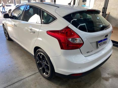 FORD Focus Hatch 2.0 16V 4P TITANIUM PLUS FLEX, Foto 17
