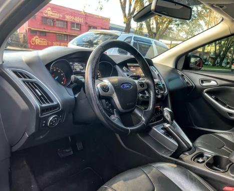 FORD Focus Hatch 2.0 16V 4P FLEX TITANIUM POWERSHIFT AUTOM�TICO, Foto 3