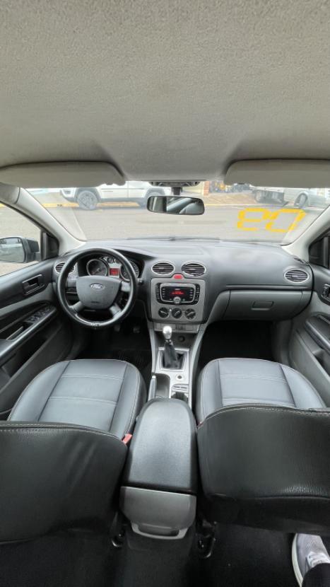FORD Focus Hatch 2.0 16V 4P GLX, Foto 6