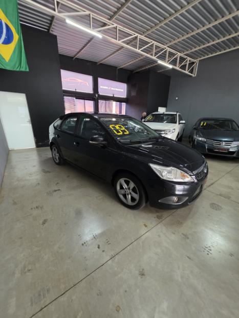 FORD Focus Hatch 2.0 16V 4P GLX, Foto 3