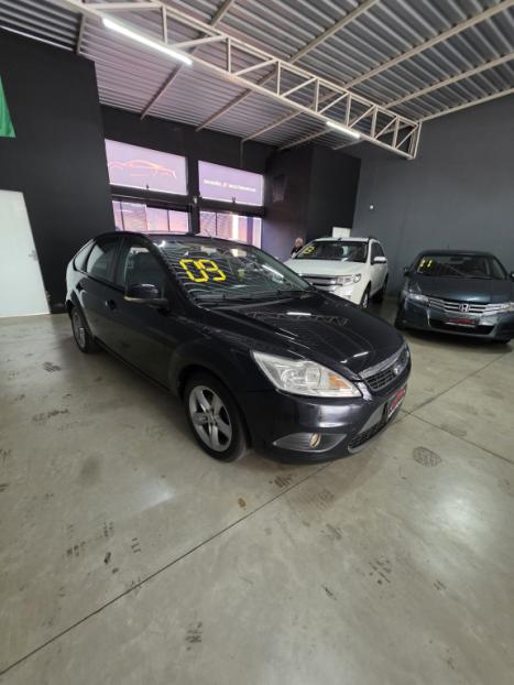 FORD Focus Hatch 2.0 16V 4P GLX, Foto 9