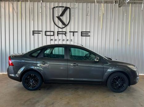 FORD Focus Hatch 2.0 16V 4P GLX FLEX, Foto 2