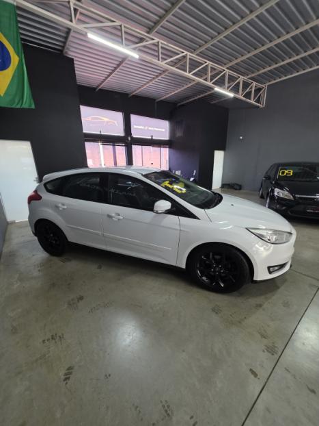 FORD Focus Hatch 2.0 16V 4P FLEX SE AUTOM�TICO, Foto 3