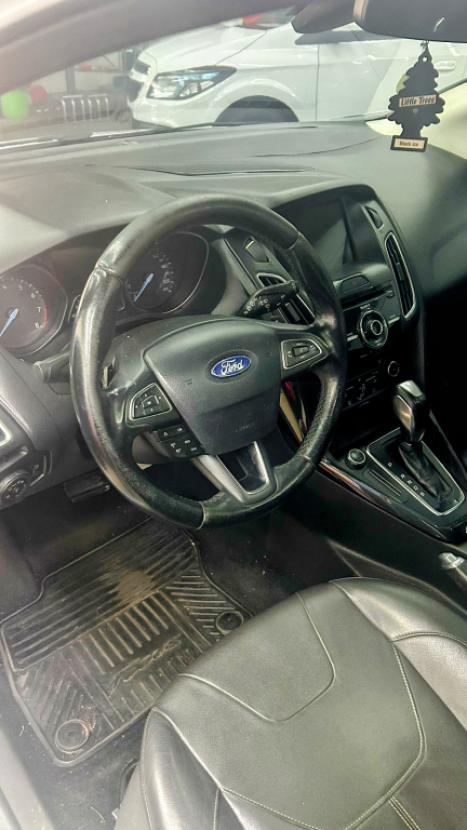 FORD Focus Hatch 2.0 16V 4P FLEX TITANIUM AUTOM�TICO, Foto 10