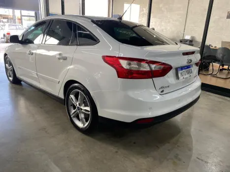 FORD Focus Sedan 2.0 16V 4P FC FLEX AUTOMÁTICO, Foto 7 FORD Focus Sedan 2.0 16V 4P FC FLEX AUTOMÁTICO, Foto 7