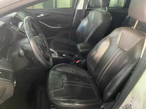 FORD Focus Sedan 2.0 16V 4P FC FLEX AUTOMÁTICO, Foto 12 FORD Focus Sedan 2.0 16V 4P FC FLEX AUTOMÁTICO, Foto 12