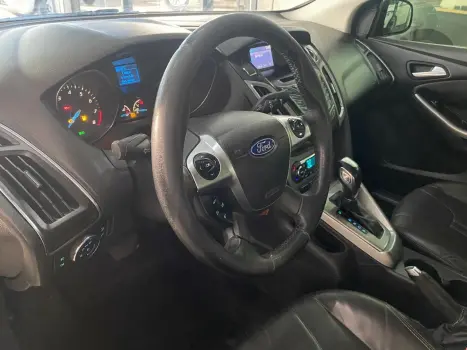 FORD Focus Sedan 2.0 16V 4P FC FLEX AUTOMÁTICO, Foto 13 FORD Focus Sedan 2.0 16V 4P FC FLEX AUTOMÁTICO, Foto 13