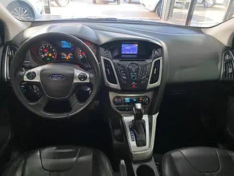 FORD Focus Sedan 2.0 16V 4P FC FLEX AUTOMÁTICO, Foto 16 FORD Focus Sedan 2.0 16V 4P FC FLEX AUTOMÁTICO, Foto 16